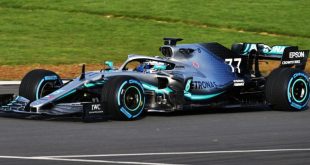 Mercedes F1 com novas Petronas cores da Axalta